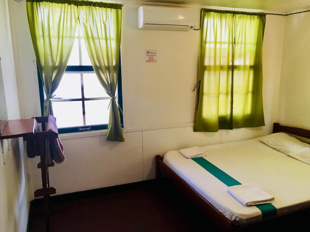 Guesthouse De Kleine Historie Paramaribo Luaran gambar