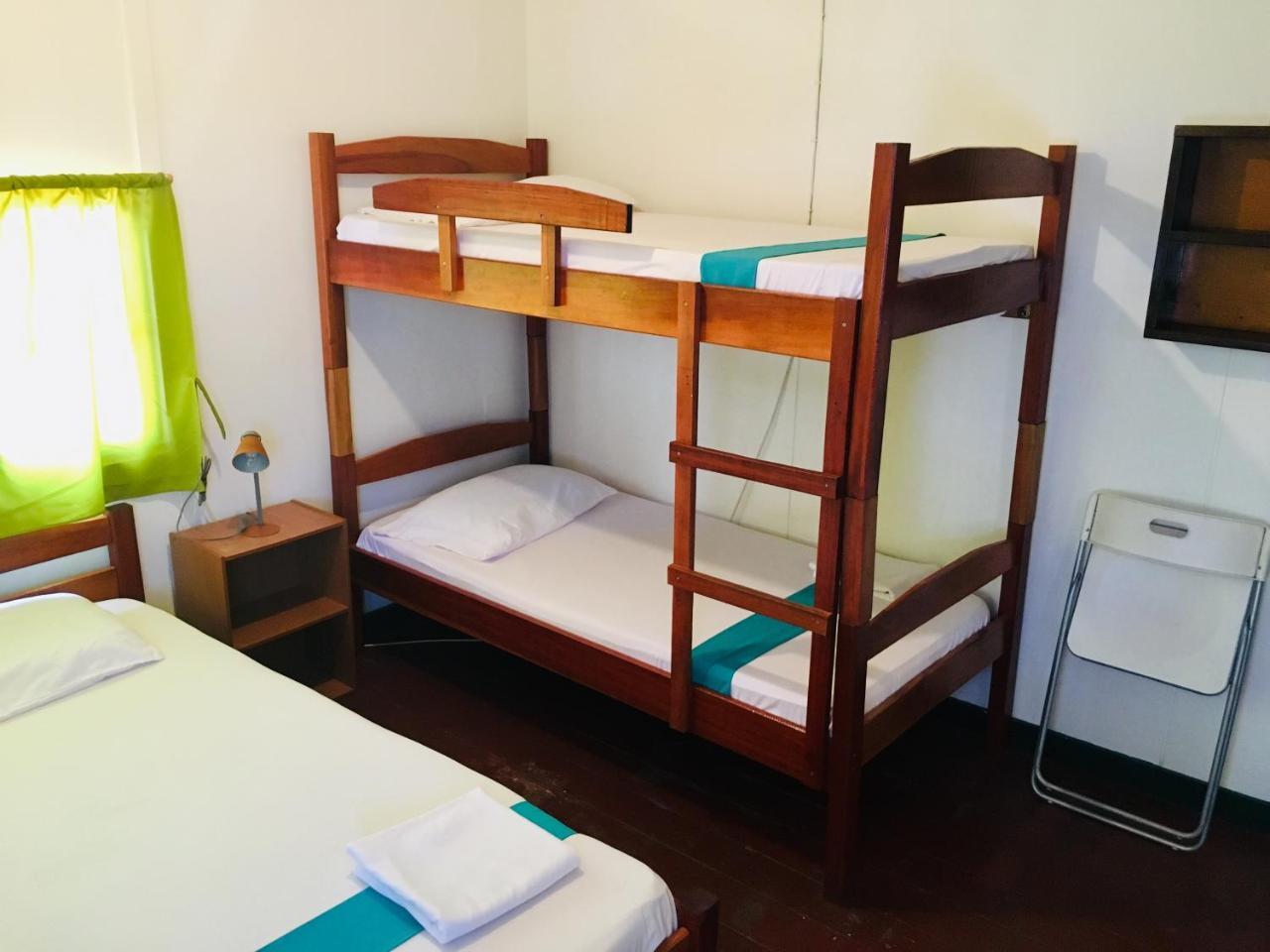 Guesthouse De Kleine Historie Paramaribo Luaran gambar