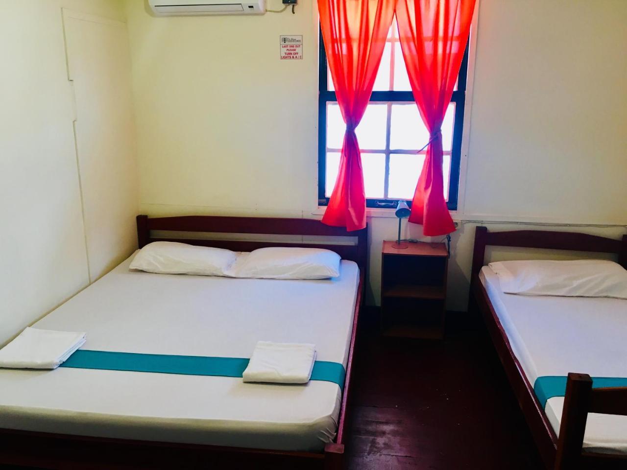 Guesthouse De Kleine Historie Paramaribo Luaran gambar