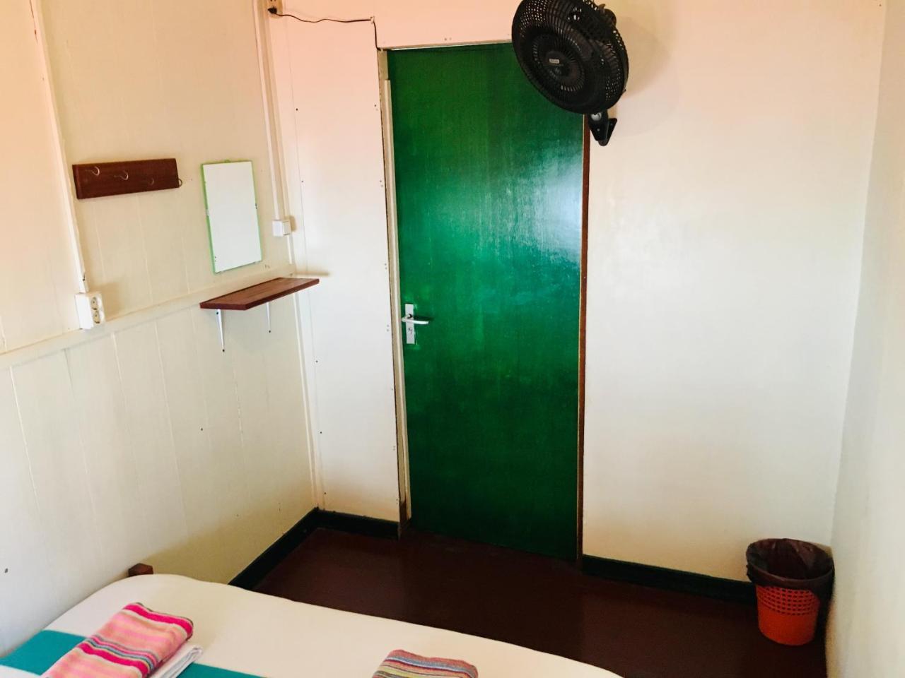 Guesthouse De Kleine Historie Paramaribo Luaran gambar