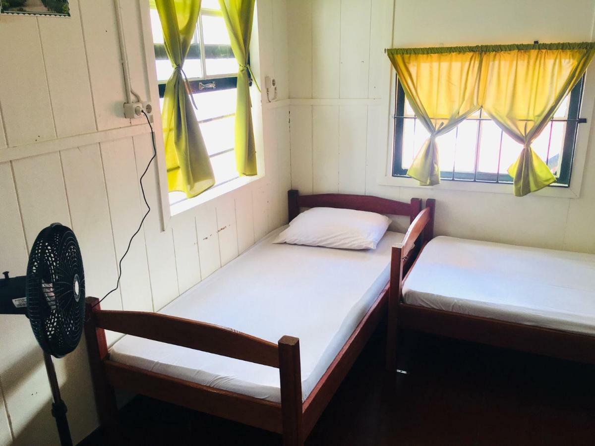 Guesthouse De Kleine Historie Paramaribo Luaran gambar